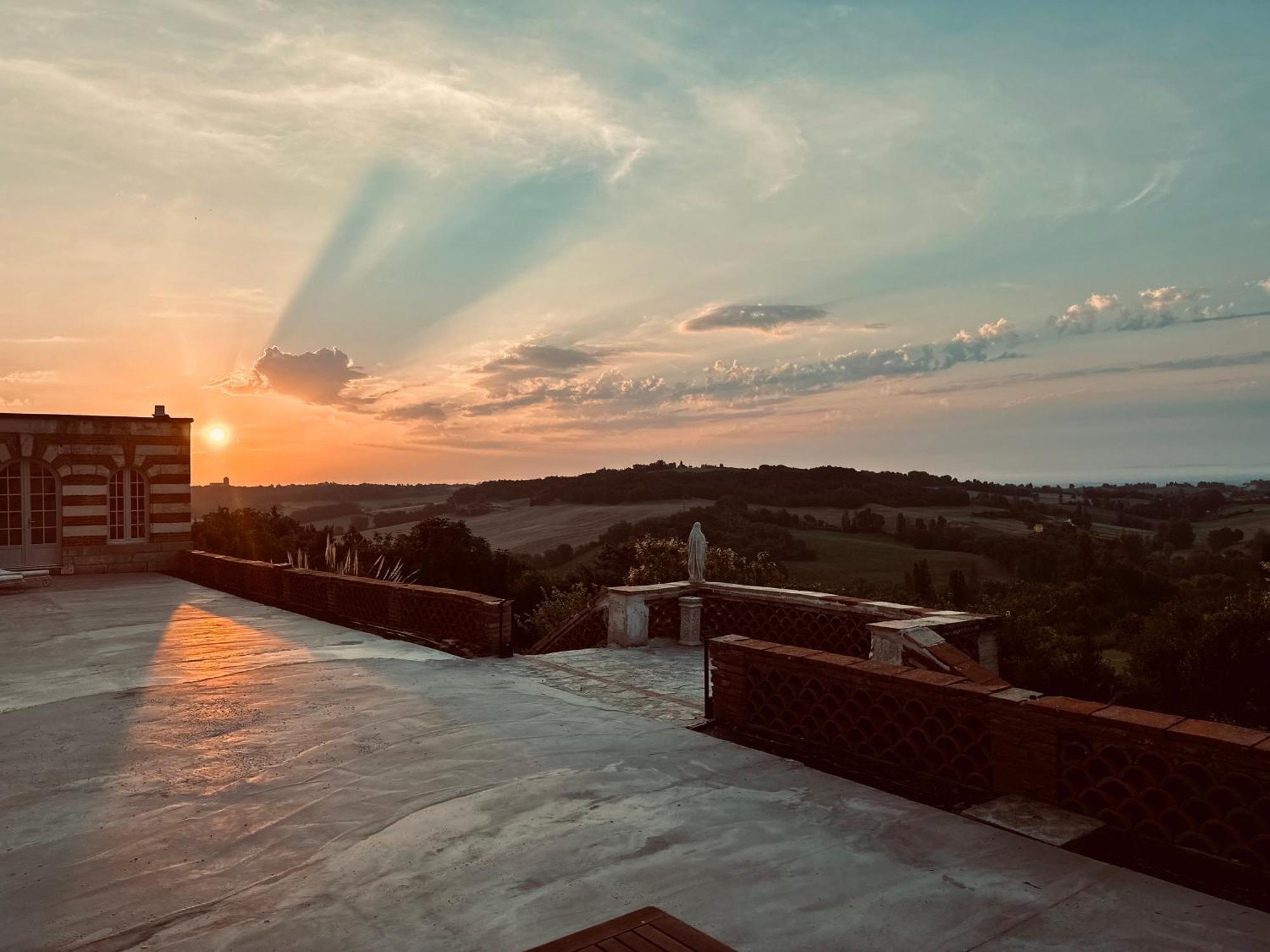 Bed and Breakfast Les Trois Terrasses à Montpezat-de-Quercy Extérieur photo